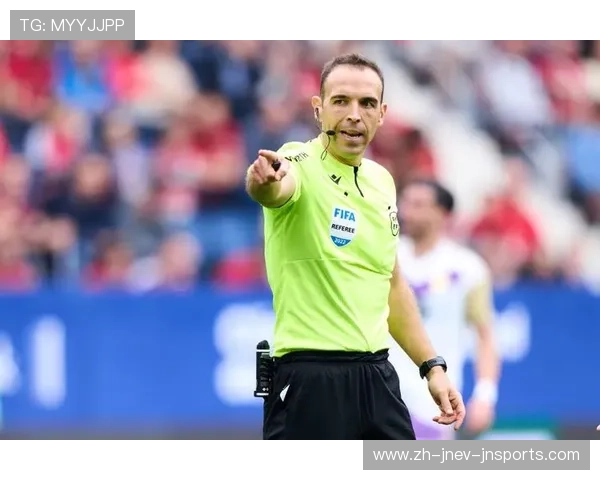 西甲联赛有底线裁判：西甲联赛裁判的底线标准与执法原则